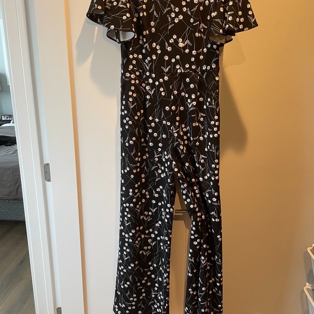 Beautiful Calvin Klein Jumpsuit Sized 8